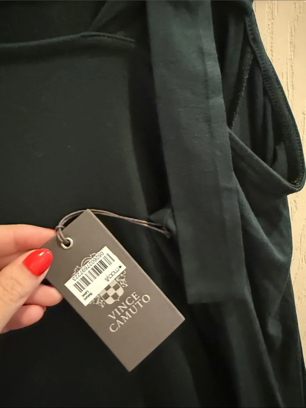 Vince Camuto NWT dark green cold shoulder top, small